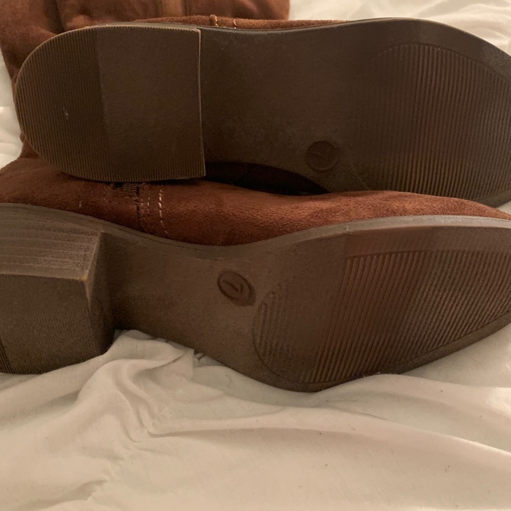 Knee High Suede Riding Boots - Picture 4 of 6